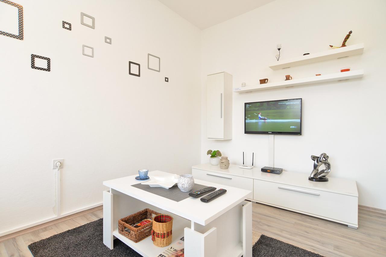 Apartment Branko 1601 Fazana Exterior photo